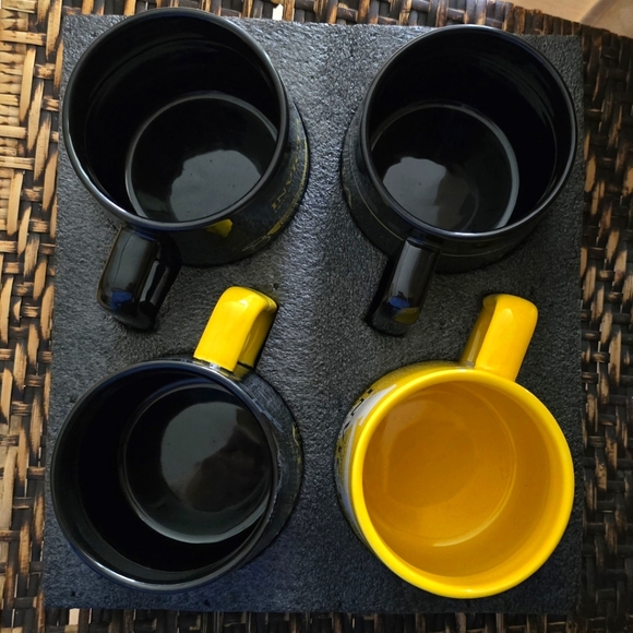 Authentic Invicta Set of 4 Mugs! A HUGE Collectors Items! - **NIB** - Picture 4 of 6